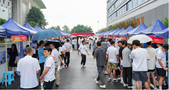 就業服務進校園，瑞方人力為畢業生點亮求職燈塔 第2張